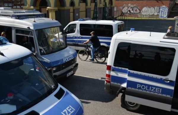 <br />
Спецслужбы Германии арестовали 11 подозреваемых в подготовке терактов<br />
