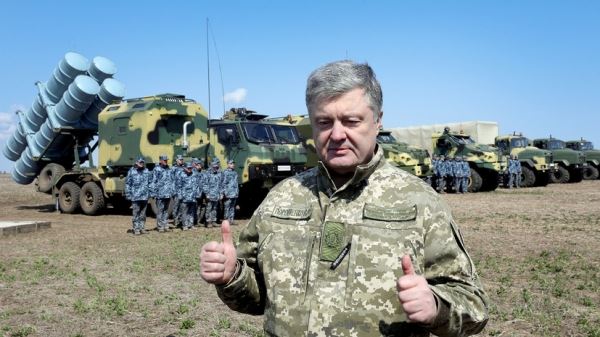 «Исчерпал электоральный ресурс»: как Порошенко демонстрирует «достижения» украинского ВПК