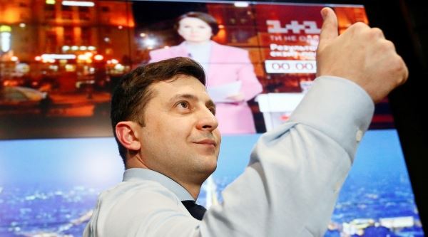 «Пропагандистские проповеди»: на Украине заявили о принуждении военных и бюджетников голосовать за Порошенко